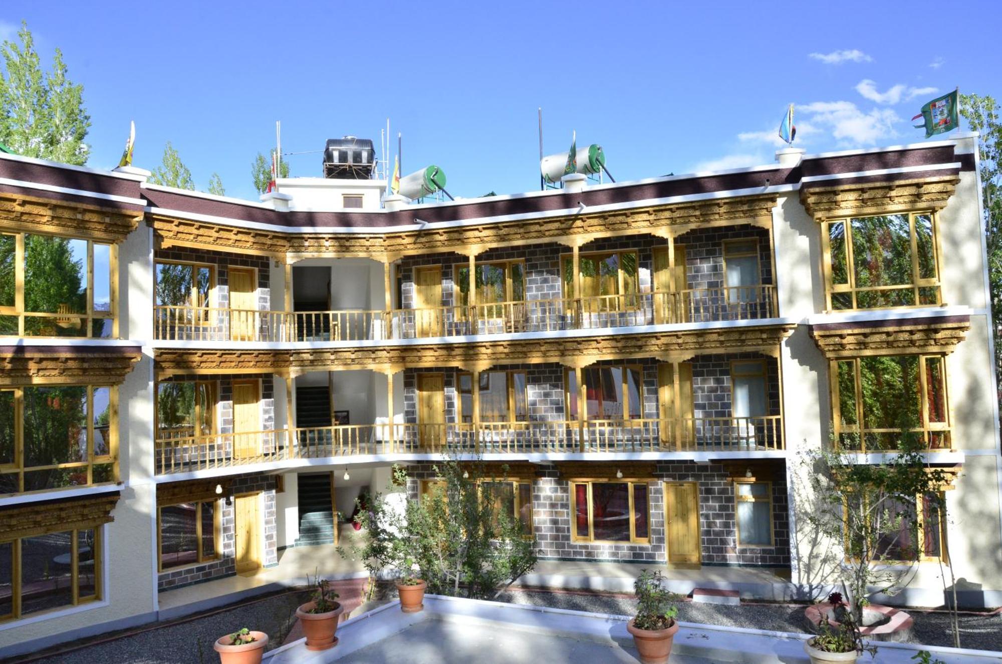 Hotel Lhalingkha 列城 外观 照片